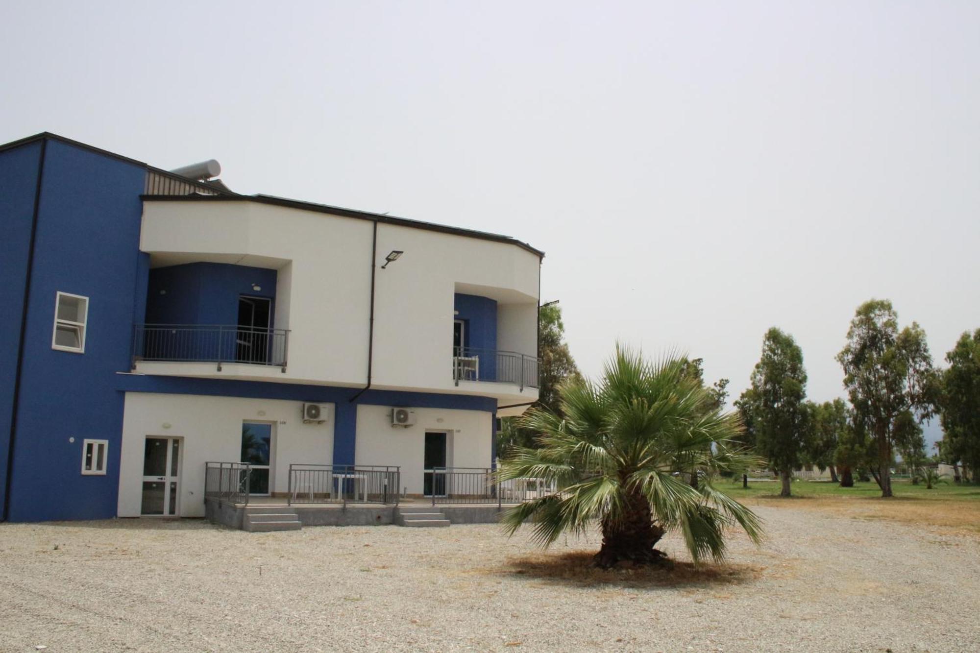 Levante Marina di Schiavonea Bagian luar foto